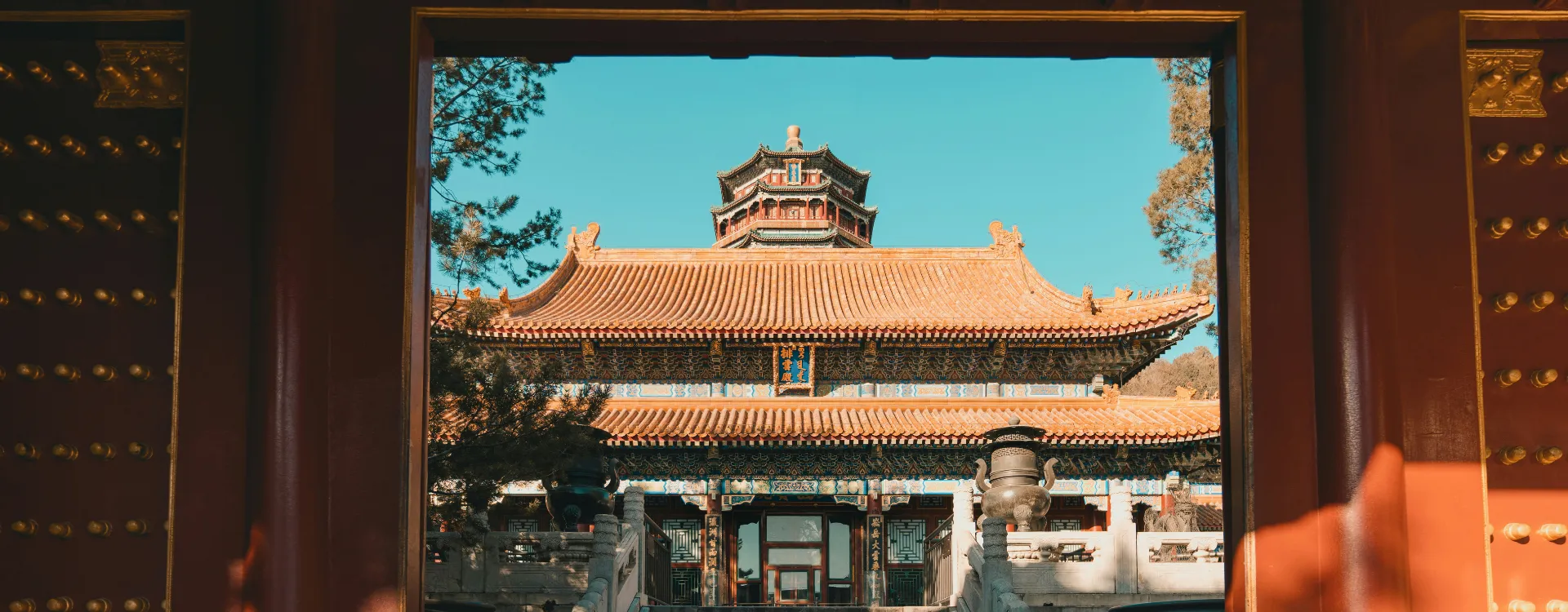 Beautiful old temple Luxury holiday to Beijing