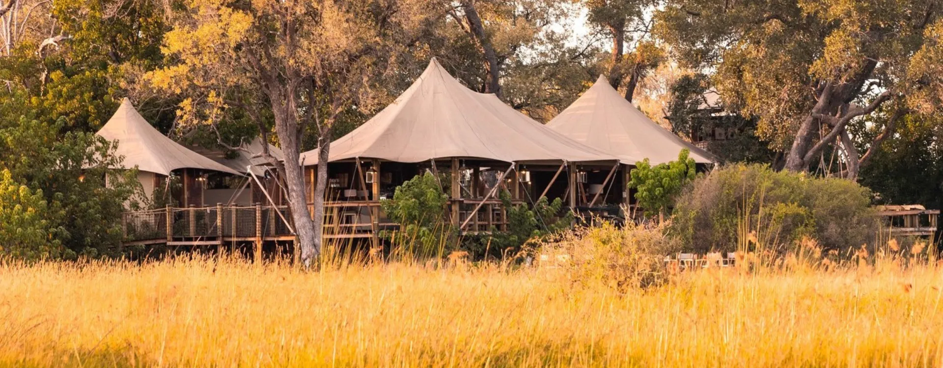 Tuludi lodge from the Savannah